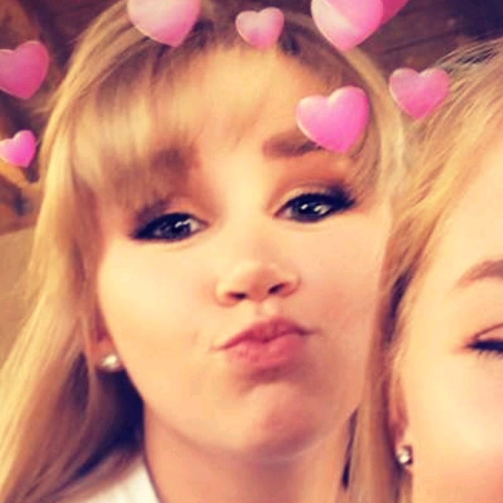 Meet your Posher, Makaila